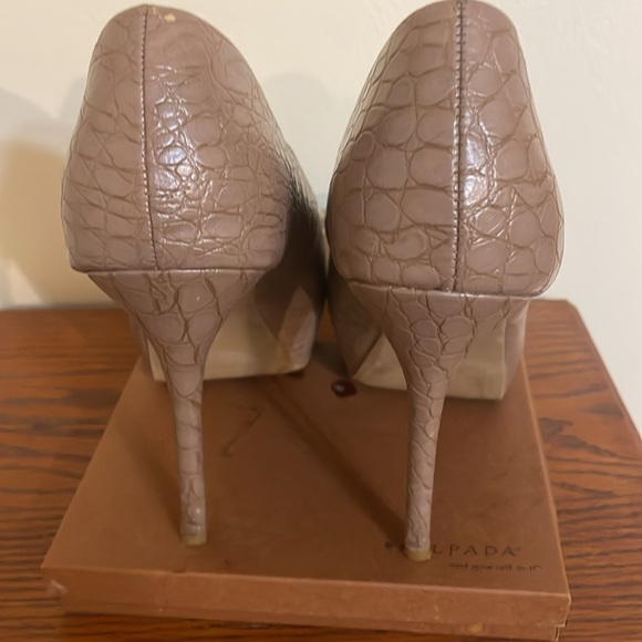 Jennifer Lopez Platform Size 8.5 - Picture 4 of 7